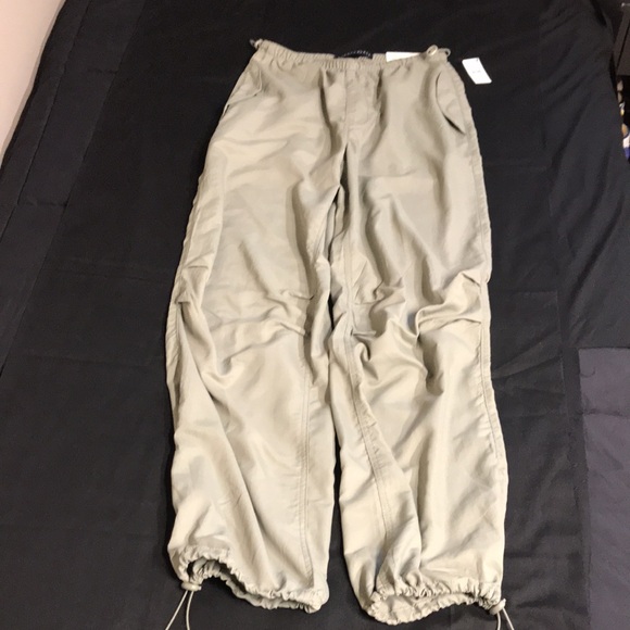 Aeropostale Parachute / Cargo Track Pants, NWT, Olive Green, XS, Lightweight - Picture 5 of 9